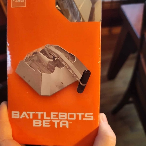 HEXBUG BattleBots Rivals Remote Control Combat Kit - Picture 3 of 4